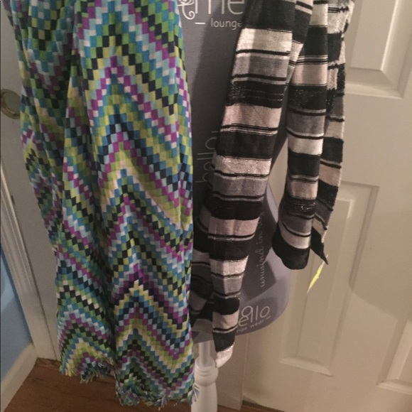 Lot of 3 scarves, one infinity scarf included - Picture 2 of 4